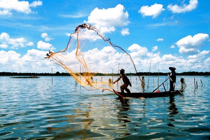 mo-thay-song-nuoc-danh-con-gi mơ thấy sông nước đánh con gì